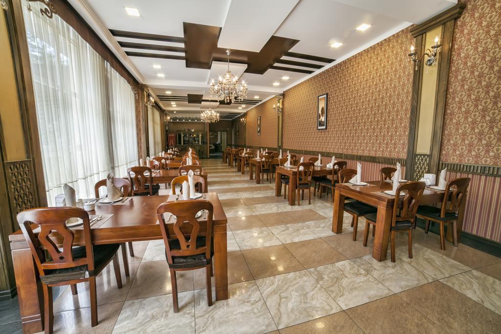 Hotel Orto Asia Osh Ngoại thất bức ảnh